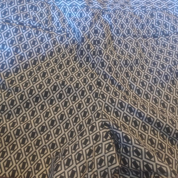 Shorts - Picture 2 of 3